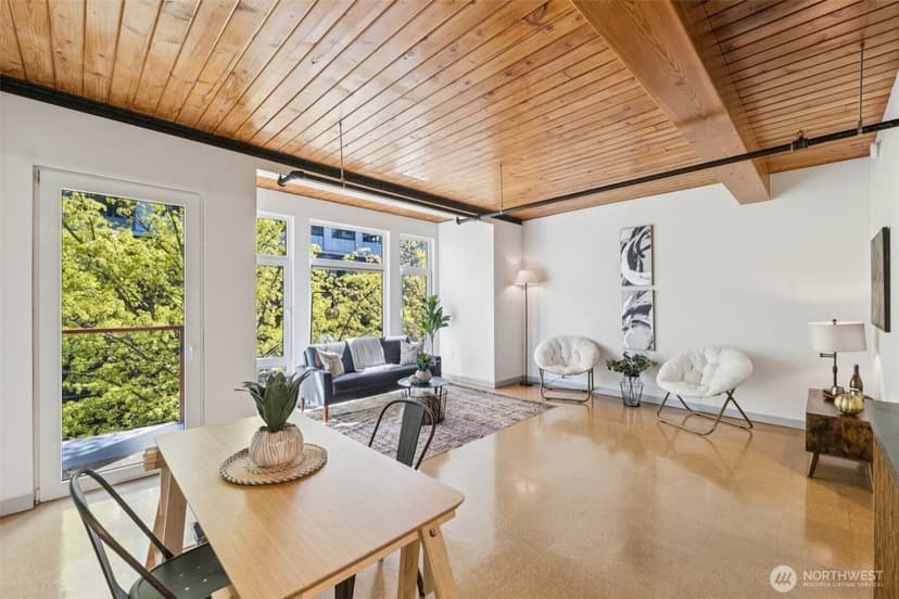 Property photo for 401 9th Avenue N #201, Seattle photo 2