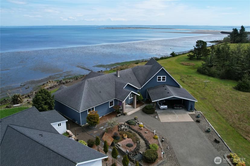 Property photo for 925 Claire Court SE, Ocean Shores photo 30
