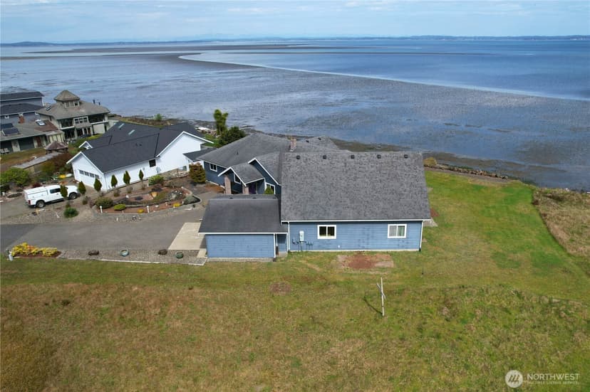 Property photo for 925 Claire Court SE, Ocean Shores photo 33