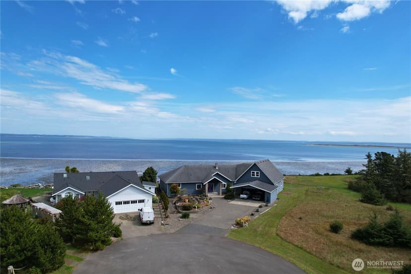Property photo for 925 Claire Court SE, Ocean Shores photo 22