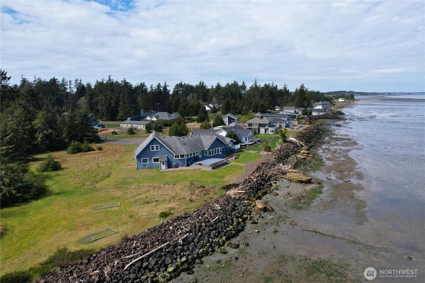 Property photo for 925 Claire Court SE, Ocean Shores photo 34