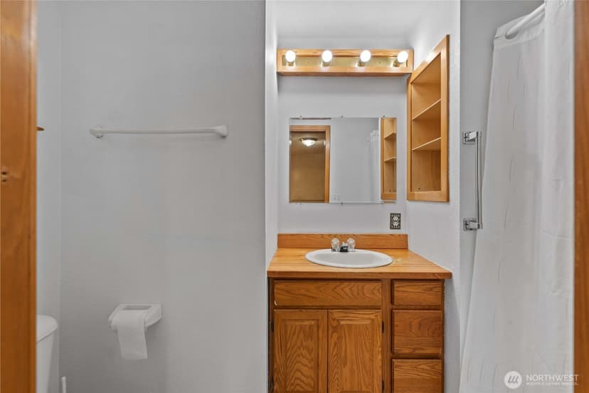 Property photo for 9605 E Leavenworth Road, Leavenworth photo 16