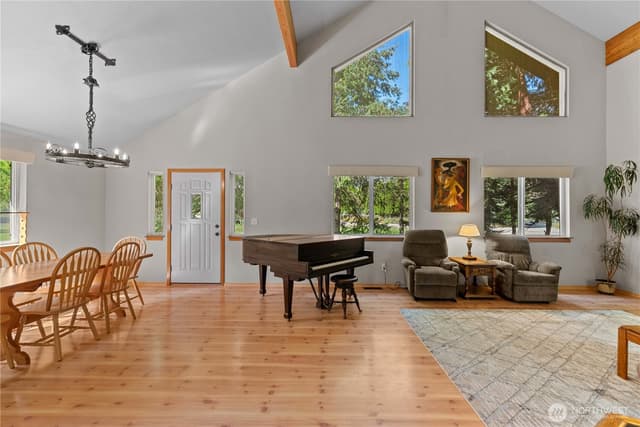 Property photo for 9605 E Leavenworth Road, Leavenworth photo 3