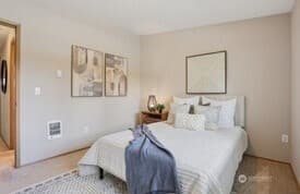 Property photo for 12323 NE 97th Street #Q, Kirkland photo 18