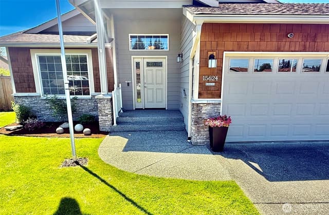 Property photo for 15624 42nd Drive SE, Bothell photo 2