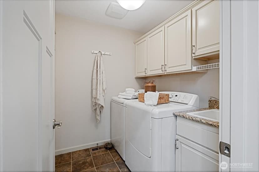 Property photo for 15624 42nd Drive SE, Bothell photo 18