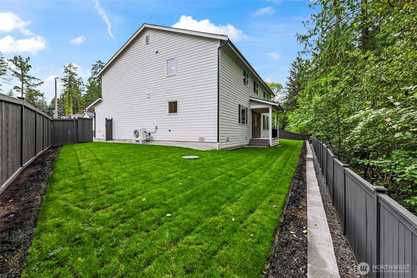 Property photo for 11241 79th Avenue Ct SW, Lakewood photo 16