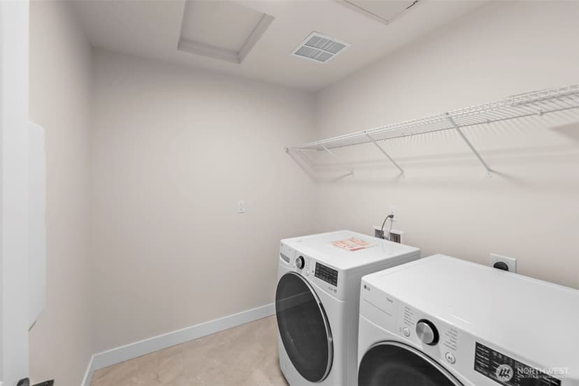 Property photo for 11241 79th Avenue Ct SW, Lakewood photo 32