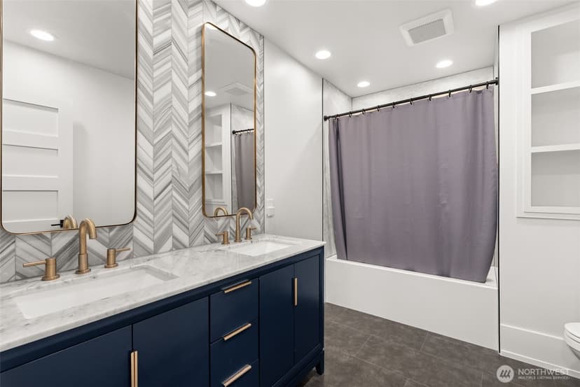 Property photo for 10901 Greendale Drive SW, Lakewood photo 35