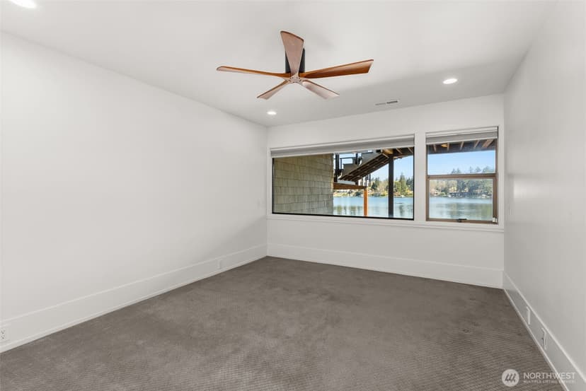 Property photo for 10901 Greendale Drive SW, Lakewood photo 34