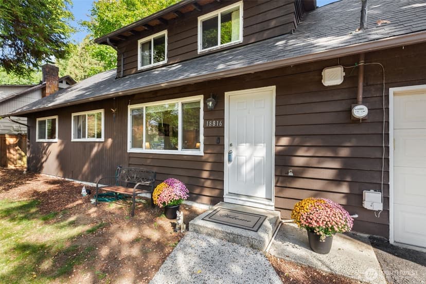 Property photo for 18816 89 Avenue NE, Bothell photo 2