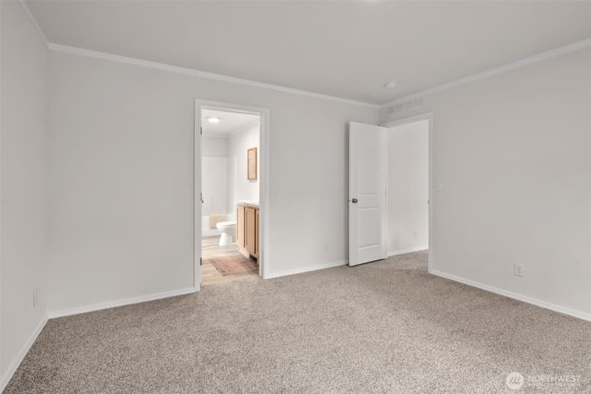 Property photo for 799 Edgewood Avenue NE, Ocean Shores photo 9