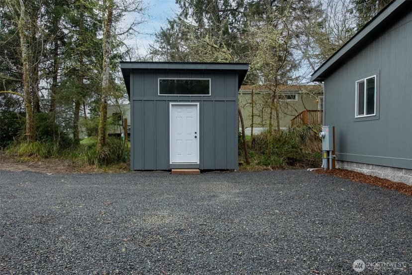 Property photo for 799 Edgewood Avenue NE, Ocean Shores photo 23