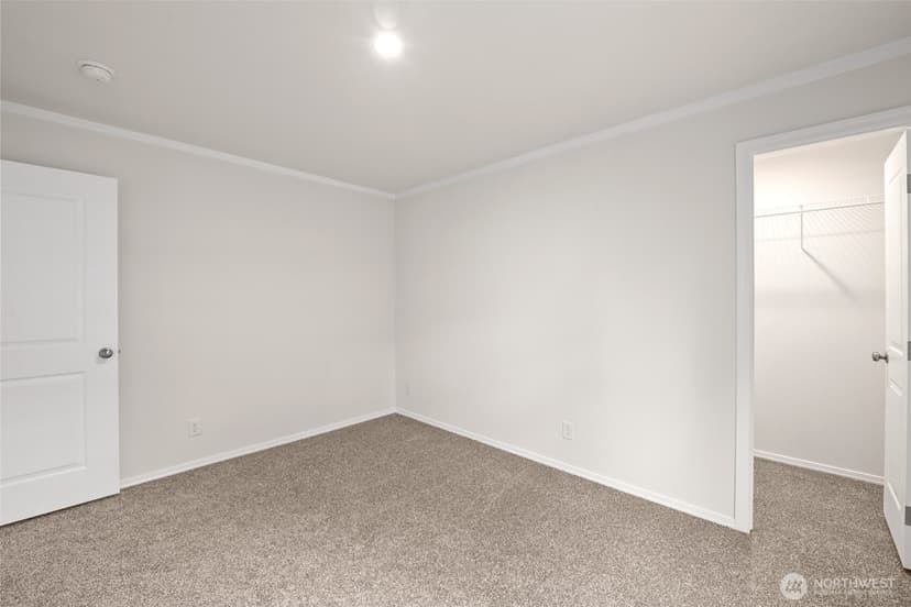 Property photo for 799 Edgewood Avenue NE, Ocean Shores photo 16