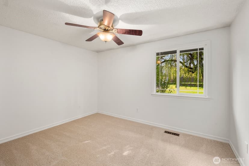 Property photo for 921 S Magnolia, Tacoma photo 12