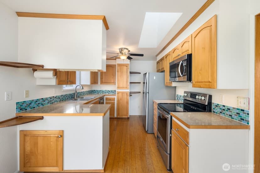 Property photo for 921 S Magnolia, Tacoma photo 9