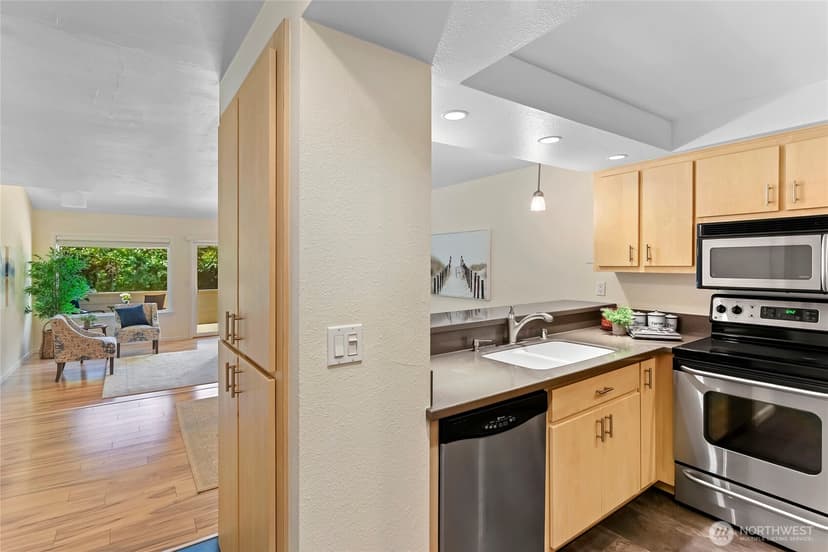Property photo for 213 Shepard Way NW, Bainbridge Island photo 16