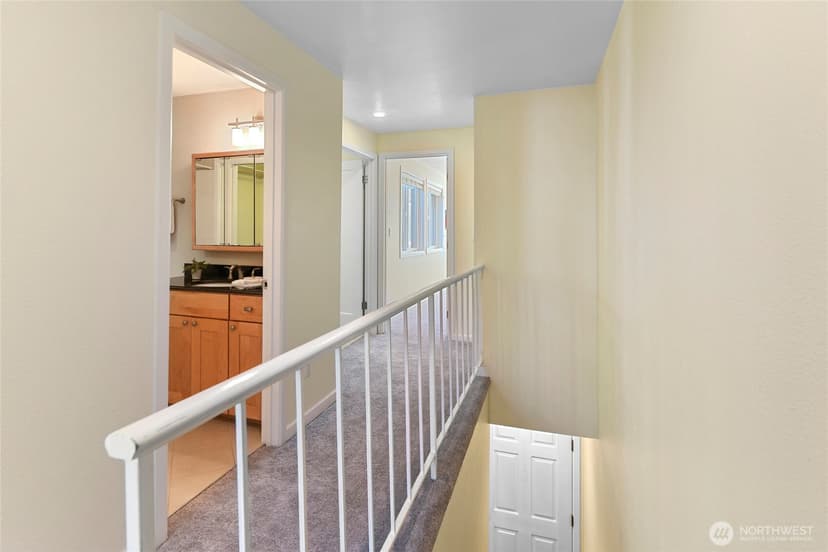 Property photo for 213 Shepard Way NW, Bainbridge Island photo 18