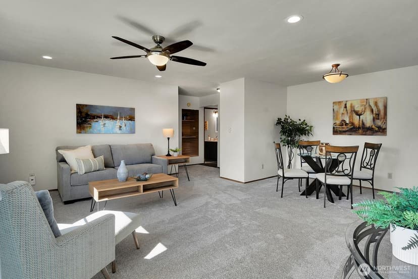 Property photo for 21937 7th Avenue S #216, Des Moines photo 6