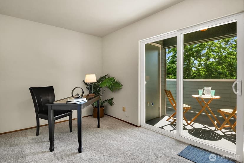 Property photo for 21937 7th Avenue S #216, Des Moines photo 12