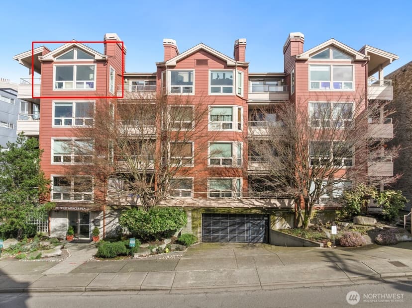 Property photo for 522 W Mercer Place #401, Seattle photo 3