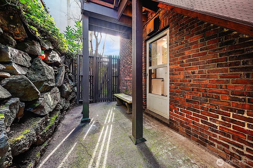 Property photo for 750 Belmont Avenue E #5, Seattle photo 17
