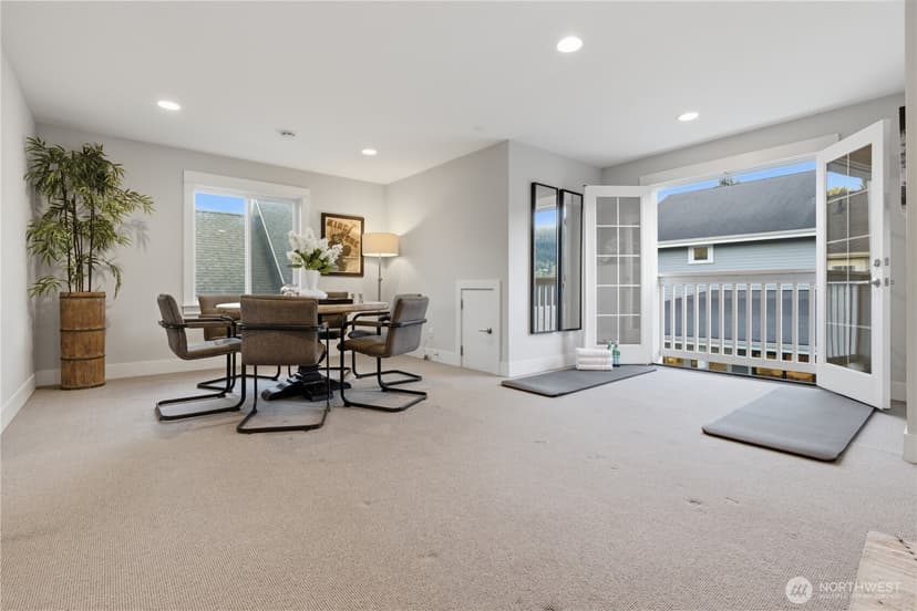 Property photo for 260 NE Alder Street, Issaquah photo 17
