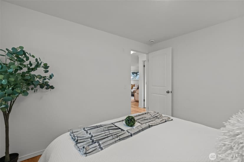 Property photo for 16227 15th Avenue SW, Burien photo 23