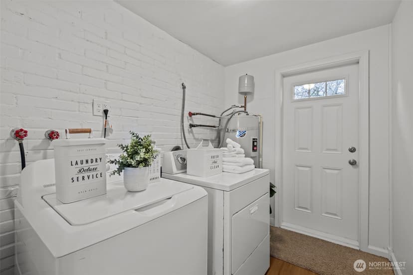 Property photo for 16227 15th Avenue SW, Burien photo 30