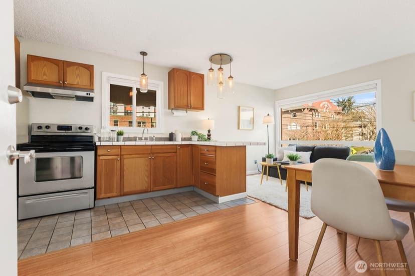 Property photo for 120 14th Avenue #10, Seattle photo 6