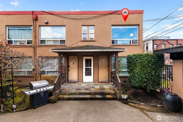 Property photo for 120 14th Avenue #10, Seattle photo 5