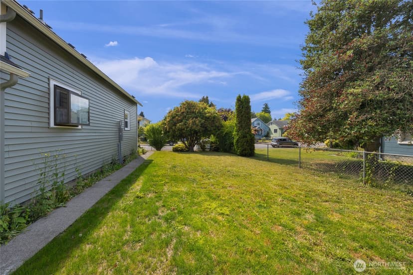 Property photo for 1925 Lombard, Everett photo 4