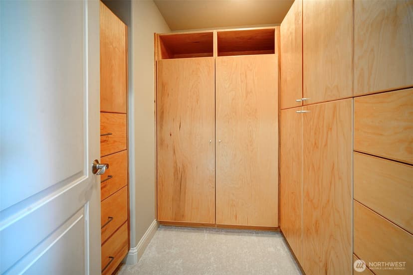 Property photo for 6145 93rd Avenue SE, Mercer Island photo 17