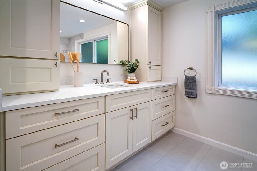 Property photo for 6145 93rd Avenue SE, Mercer Island photo 19