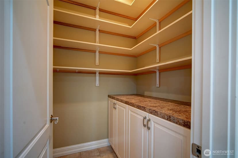 Property photo for 6145 93rd Avenue SE, Mercer Island photo 12