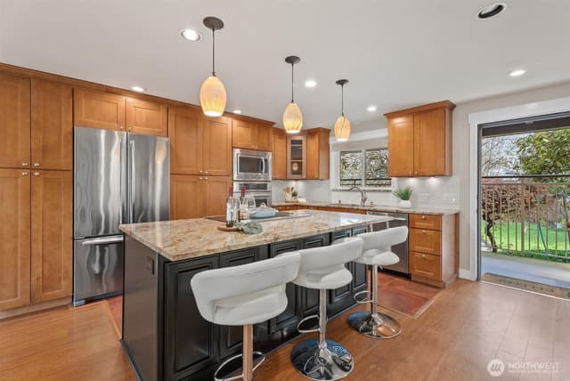 Property photo for 315 10th Avenue S #101, Kirkland photo 2