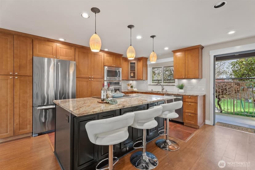 Property photo for 315 10th Avenue S #101, Kirkland photo 2