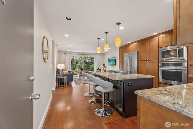 Property photo for 315 10th Avenue S #101, Kirkland