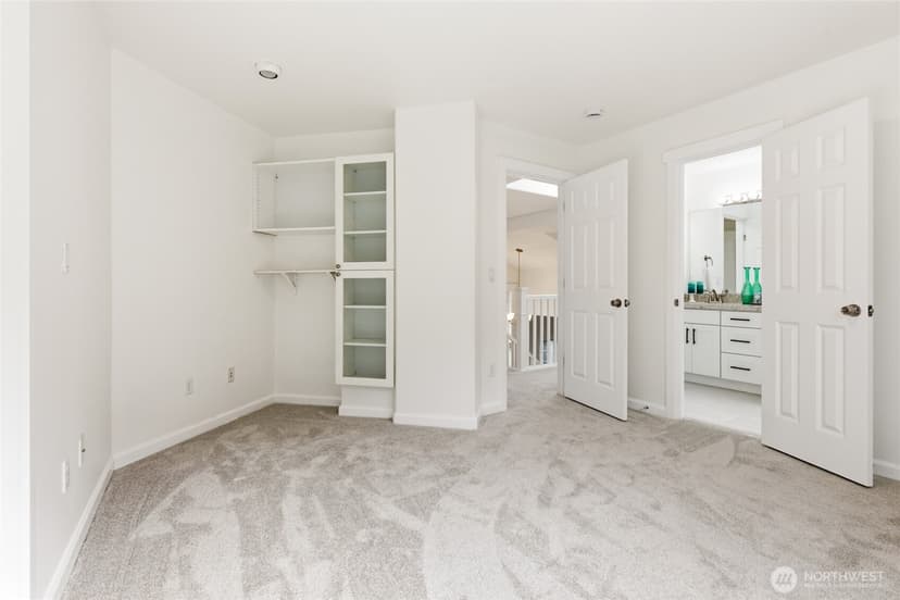 Property photo for 21601 129th Avenue SE, Kent photo 28