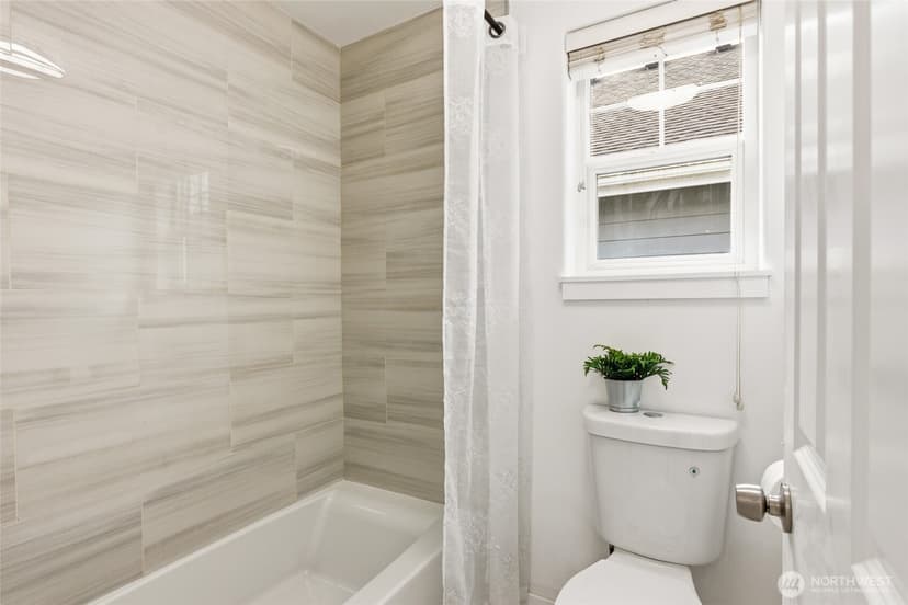 Property photo for 21601 129th Avenue SE, Kent photo 30