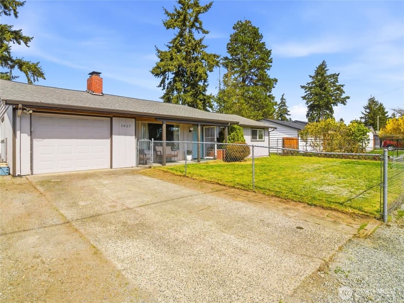 Property photo for 1627 Garfield Street S, Tacoma photo 2
