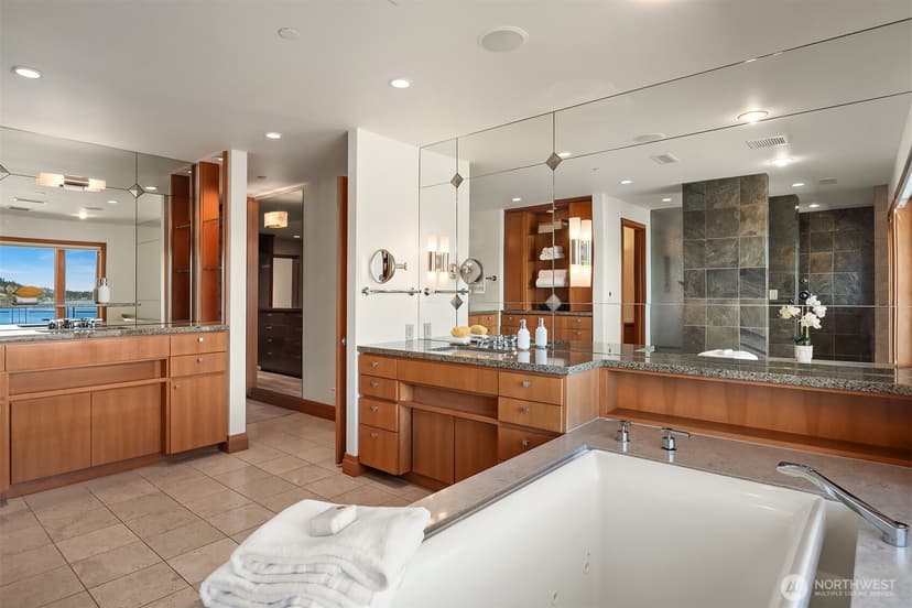 Property photo for 9626 SE 34th Street, Mercer Island photo 22