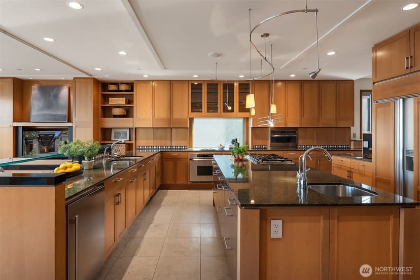 Property photo for 9626 SE 34th Street, Mercer Island photo 13