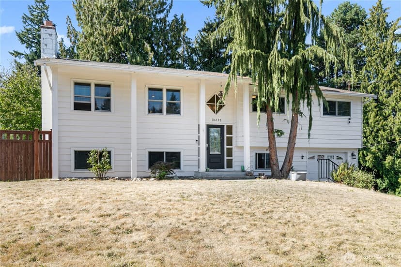 Property photo for 18228 42nd Place W, Lynnwood photo 2