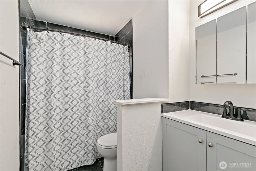 Property photo for 18228 42nd Place W, Lynnwood photo 9