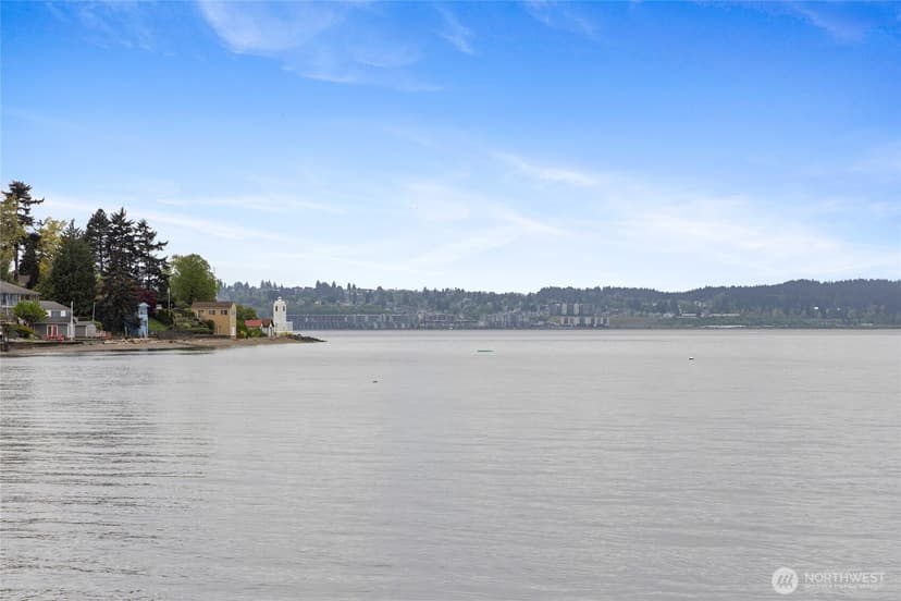 Property photo for 5498 Hyada Boulevard NE, Tacoma photo 12
