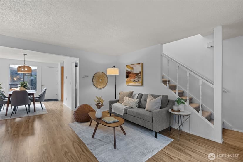 Property photo for 1717 150th Avenue SE #1, Bellevue photo 4