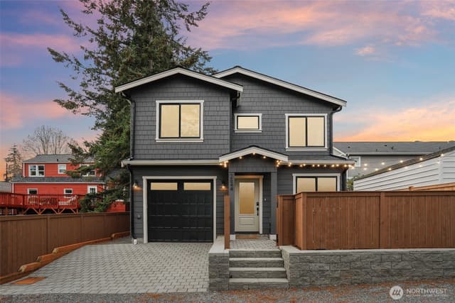 Property photo for 2644 34th Avenue W, Seattle