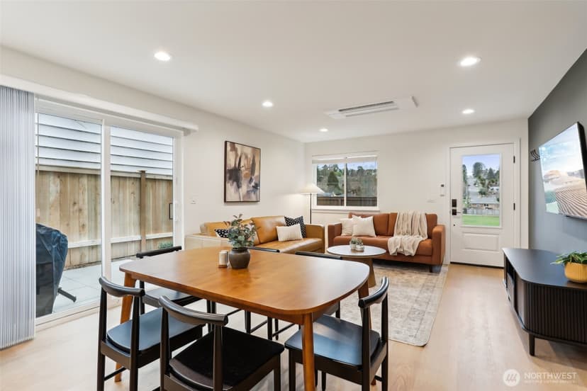 Property photo for 2644 34th Avenue W, Seattle photo 6