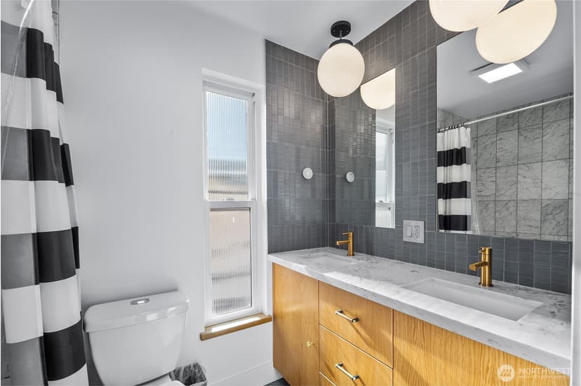 Property photo for 2309 N Northlake Way #13, Seattle photo 27